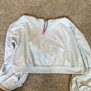 Grey cropped long sleeve shirt